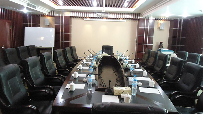 卓達(dá)新金灘酒店三樓會議室